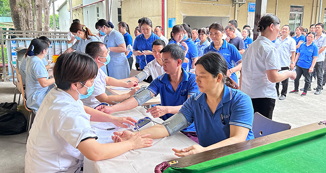 J9直营集团新材组织员工体检，为健康护航