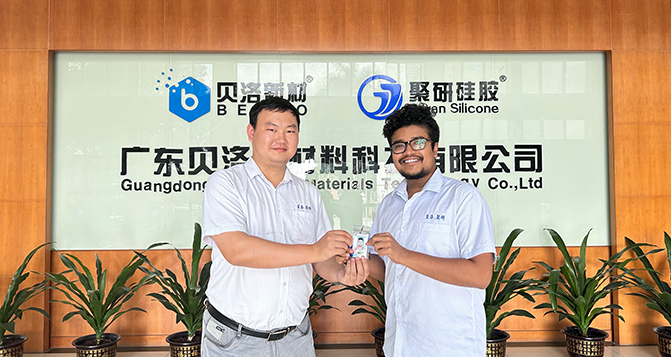 J9直营集团首位外籍员工欢迎会+生日会